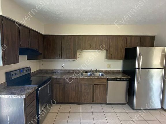 2nd image of 2909 United Ct