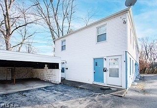 3rd image of 64 Willow Dr