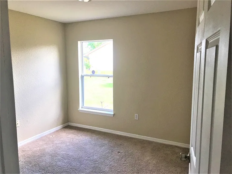 3480 Hawkin Dr — Photo 16