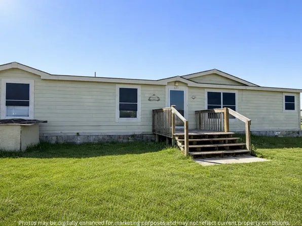 6017 Black Springs Ln, Joshua, TX 76058