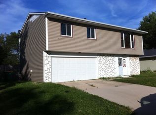 962 Mosby Ct, Joliet, IL 60431