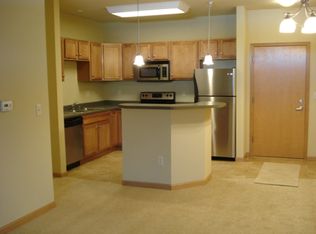 1401 Okeeffe Ave APT 106, Sun Prairie, WI 53590