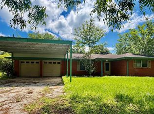 1205 S Kansas Ave, Anahuac, TX 77514