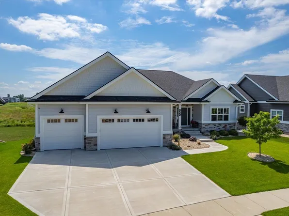 7804 Autumn Blaze Trl, Deforest, WI 53532