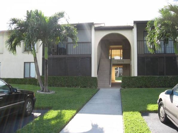 623 Sea Pine Way APT A1