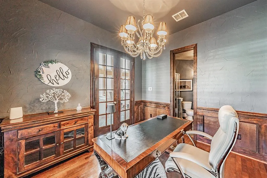 5 bed, 4.0 bath, 4042 sqft, $7,000 — Photo 3