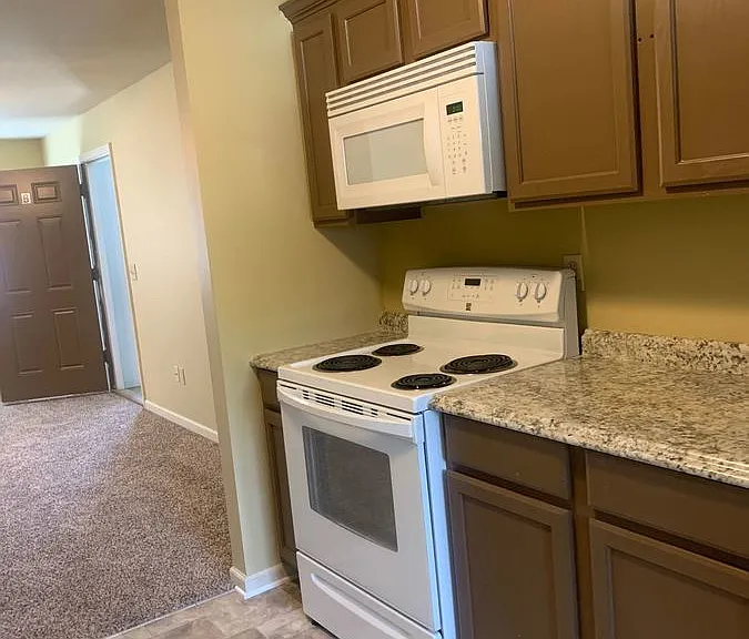 3314 S Oxford Ave #B — Photo 6