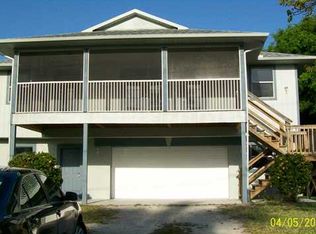 598 SW 11th Ct, Palm City, FL 34990
