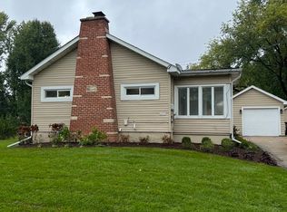 6N557 Sycamore Ave, St Charles, IL 60174