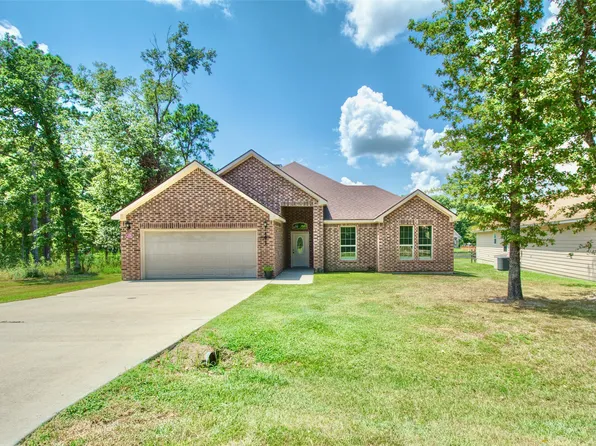 109 Westwood Dr W, Trinity, TX 75862