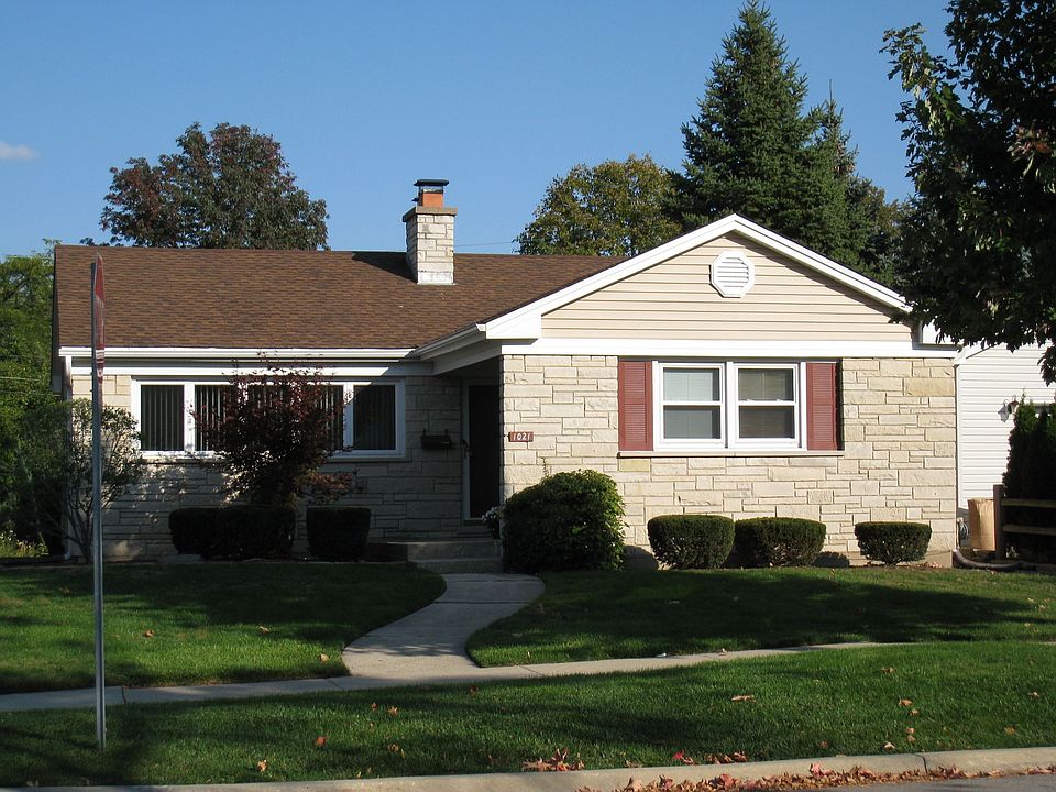 1021 N. Dunton Summer