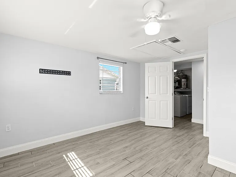 13916 Sommers Ave — Photo 32