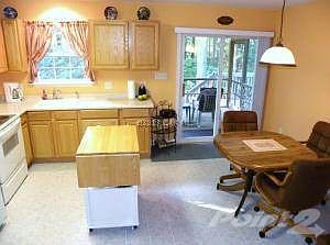 6 Robin Hood Trl Kitchen 3