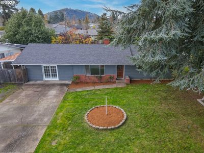 922 S 38th St, Springfield, OR, 97478
