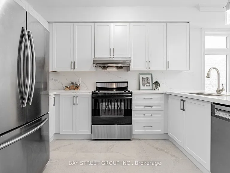 35 William Poole Way — Photo 14