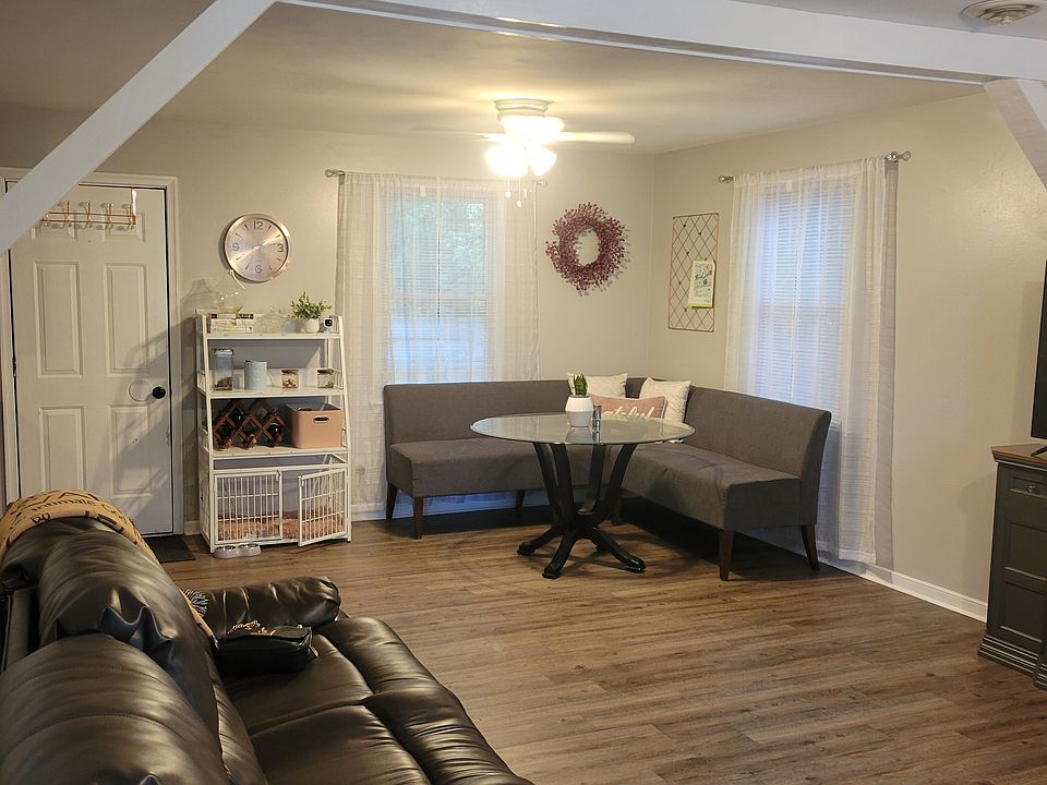 2nd image of 196 Archer Ave