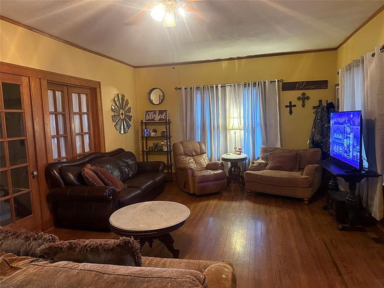 Listing photo 5