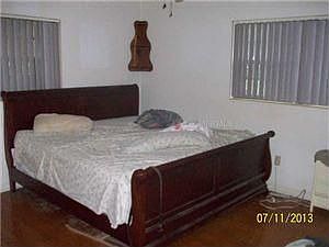 4th image of 129 Carey Pl