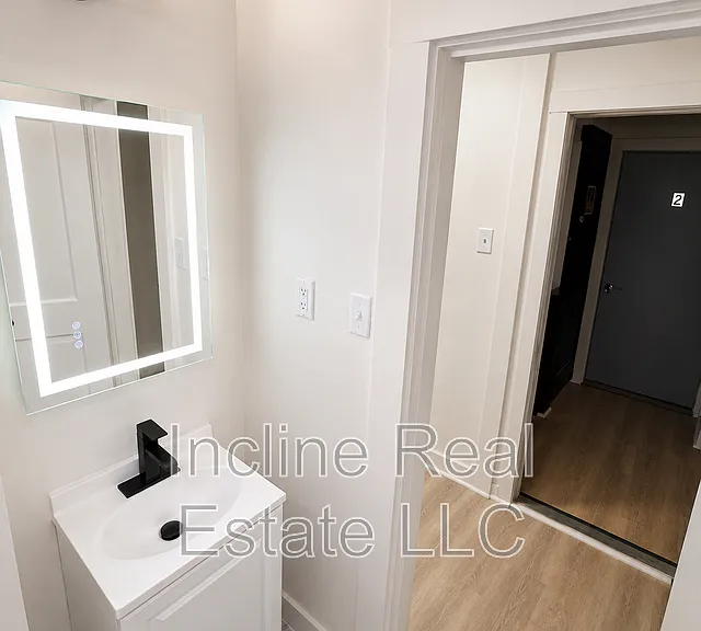 1133 Maryland Ave #3 — Photo 4