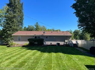 3818 Pinelands Rd, Gladwin, MI 48624