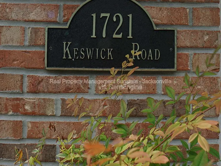 1721 Keswick Rd — Photo 2