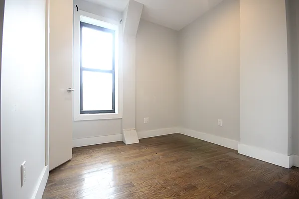 Rented by Nooklyn NYC LLC | media 35