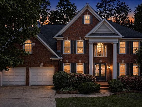 2nd image of 2704 Riderwood Pl NE