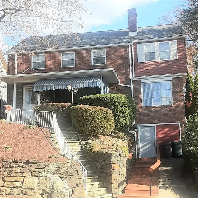 304 Vernon St photo 1
