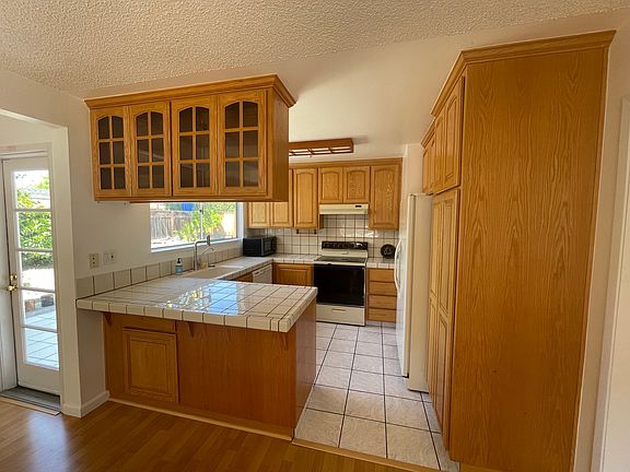 5th image of 37797 Rockspray St