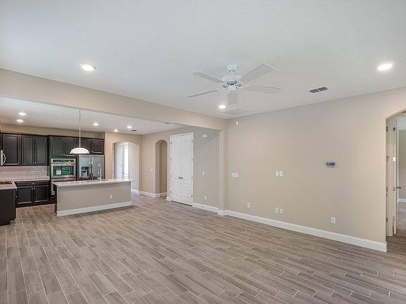 5th image of 9748 Lemon Grass Ln