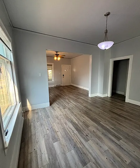 815 College St N — Photo 7