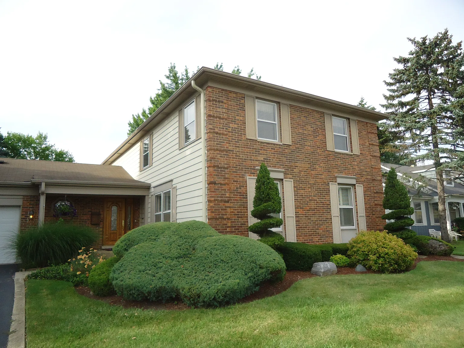 1132 W Mallard Dr photo 1