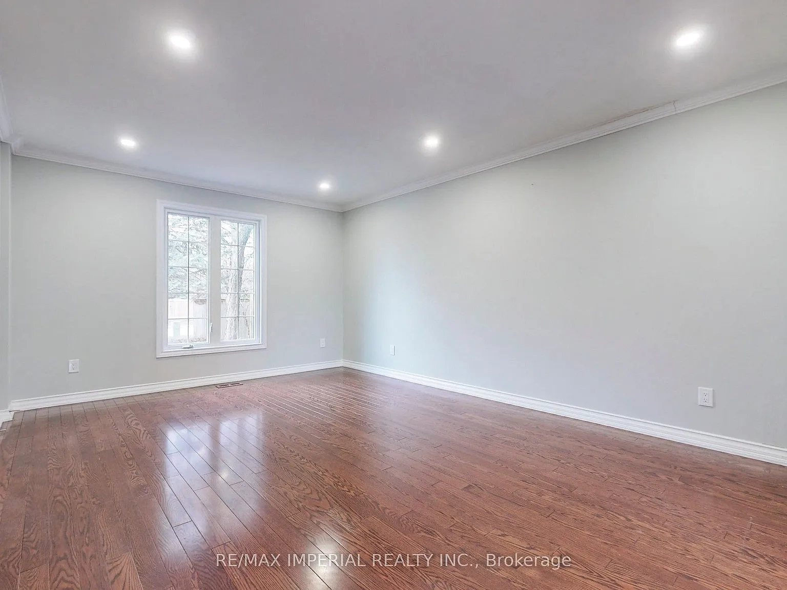 5 bed, $4,680 — Photo 3