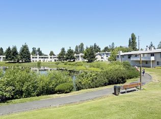 Fountain Lake Townhomes, Auburn, WA 98001