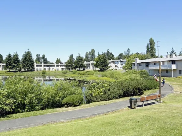 Fountain Lake Townhomes