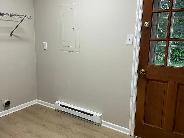 3326 Sandy St — Photo 4