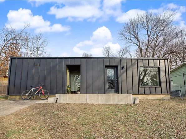 560 N Fallin Ave, Fayetteville, AR 72701