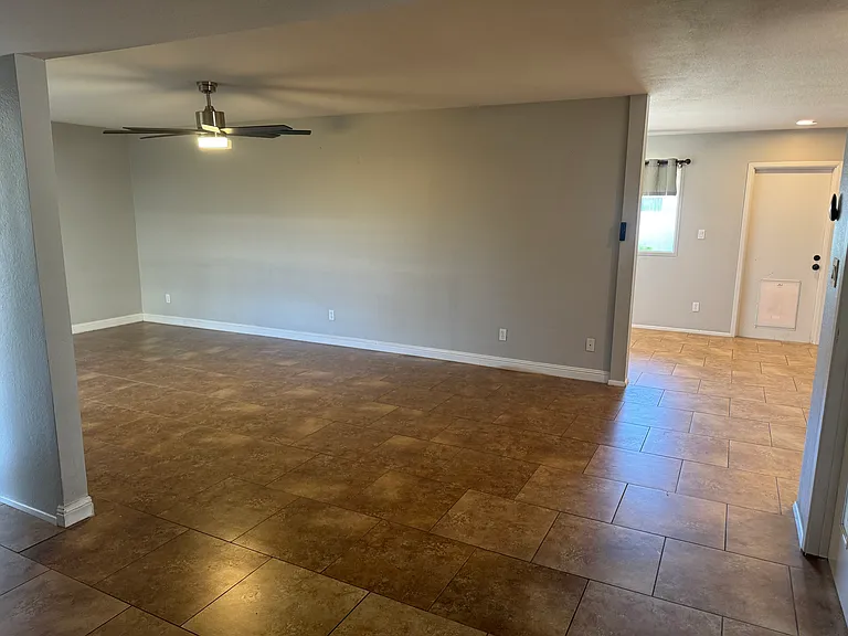2302 E Loyola Dr — Photo 9