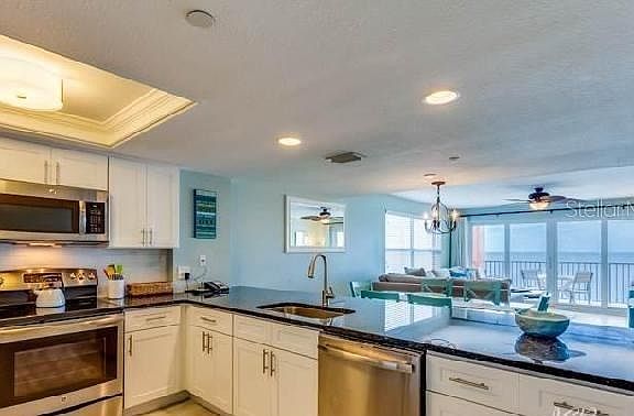 3rd image of 17200 Gulf Blvd #501
