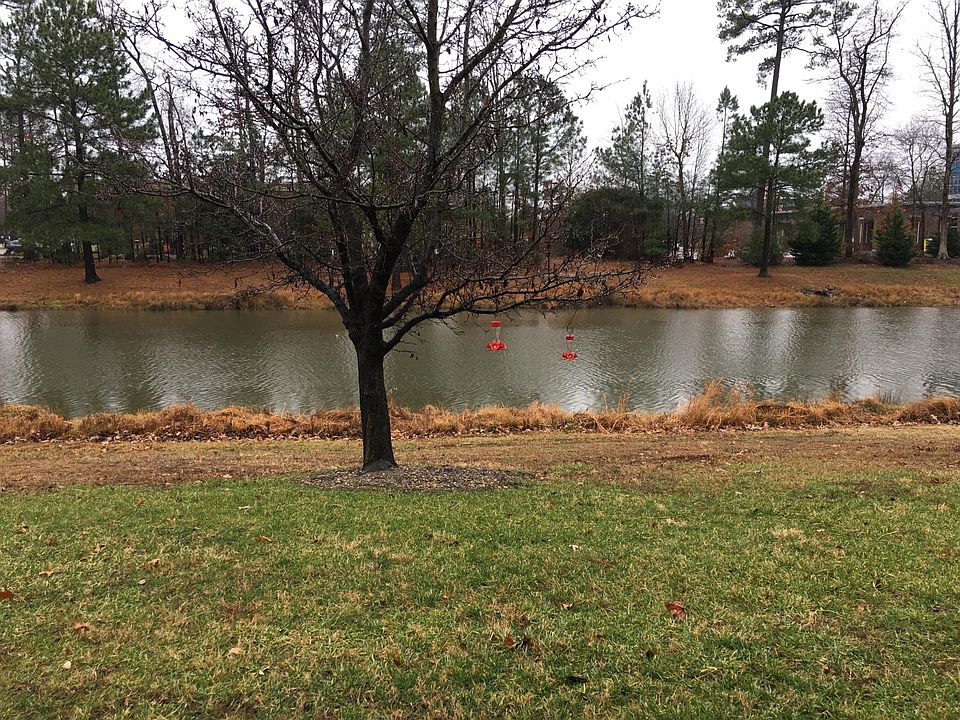 1st image of 211 Persimmon Dr