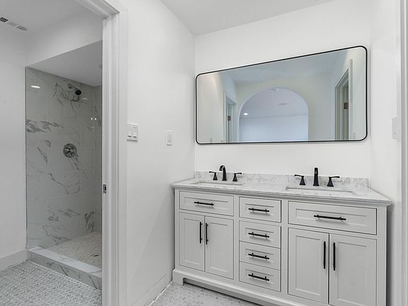 4th image of 1139 Rainwood Circle