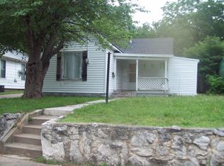 2214 N Travis Ave, Springfield, MO 65803