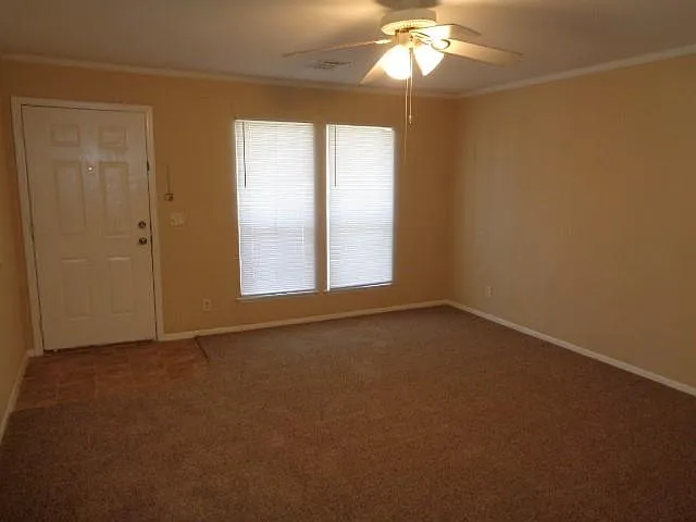 10015 Summerberry Ln — Photo 6