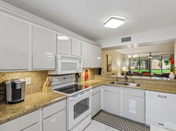 5718 Coral Lake Drive #206, Margate, FL 33063
