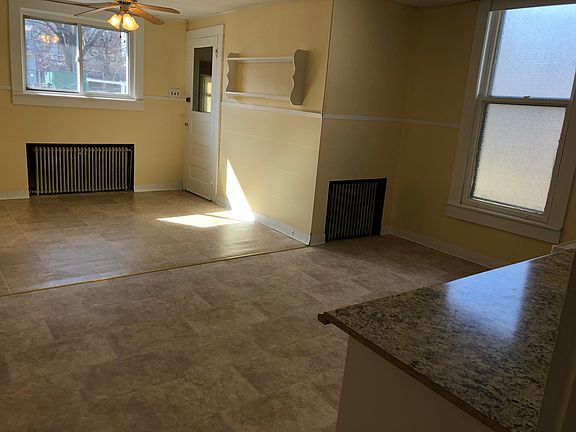 4th image of 1217 Washburn St Floor 1