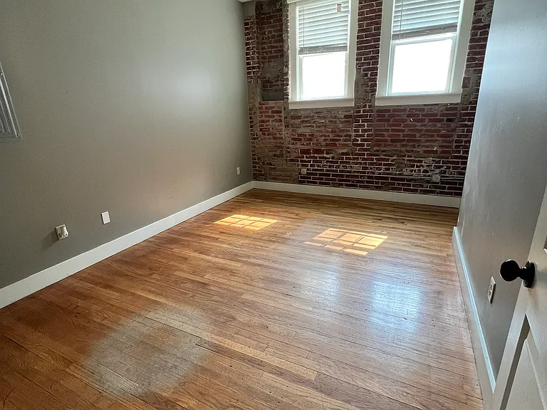 619 Ryan St — Photo 23