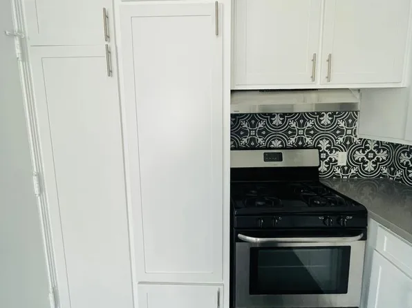 Lomelk Bungalows LLC, 408 E Elk Ave #411, Glendale, CA 91205