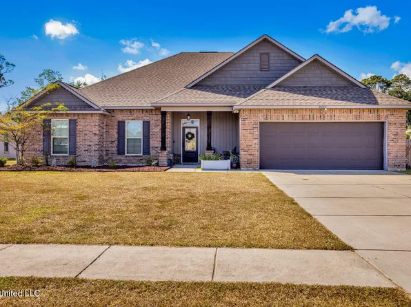 3045 Sea Oats Dr, Long Beach, MS 39560