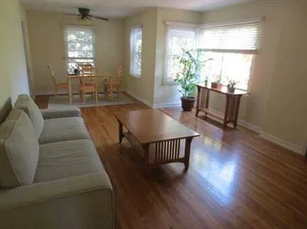2 bed, 1385 sqft, $4,600 — Photo 2