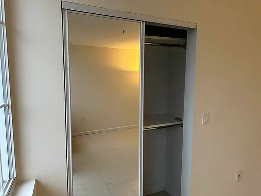 Rented by 18 REALTY | media 12